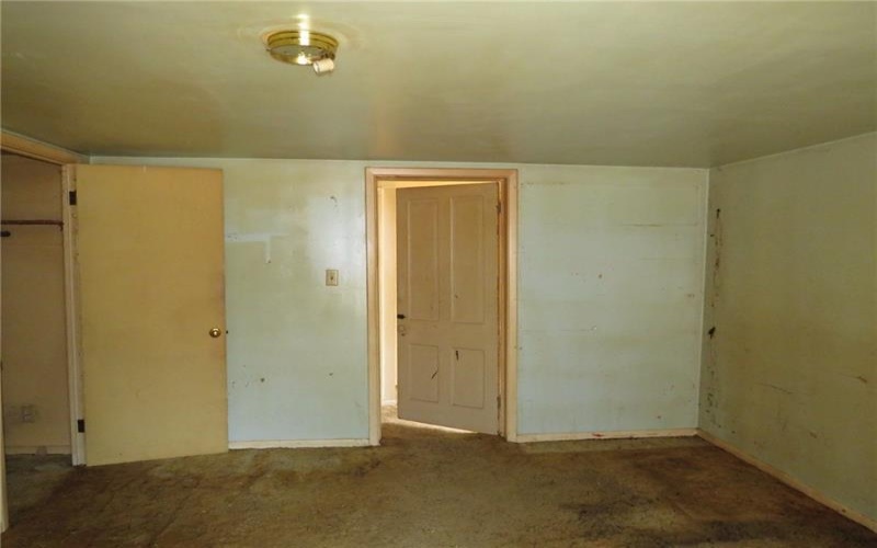 587 Upper Middletown Rd, Smock, 15480, 4 Bedrooms Bedrooms, ,1 BathroomBathrooms,Residential,For Sale,Upper Middletown Rd,1697068