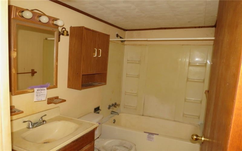 587 Upper Middletown Rd, Smock, 15480, 4 Bedrooms Bedrooms, ,1 BathroomBathrooms,Residential,For Sale,Upper Middletown Rd,1697068