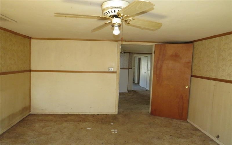 587 Upper Middletown Rd, Smock, 15480, 4 Bedrooms Bedrooms, ,1 BathroomBathrooms,Residential,For Sale,Upper Middletown Rd,1697068