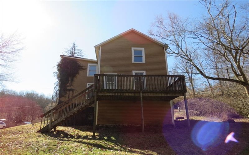 587 Upper Middletown Rd, Smock, 15480, 4 Bedrooms Bedrooms, ,1 BathroomBathrooms,Residential,For Sale,Upper Middletown Rd,1697068