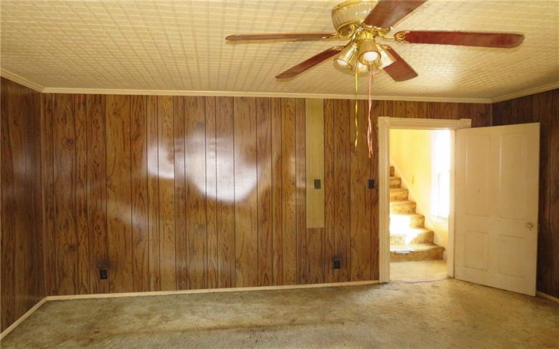 587 Upper Middletown Rd, Smock, 15480, 4 Bedrooms Bedrooms, ,1 BathroomBathrooms,Residential,For Sale,Upper Middletown Rd,1697068