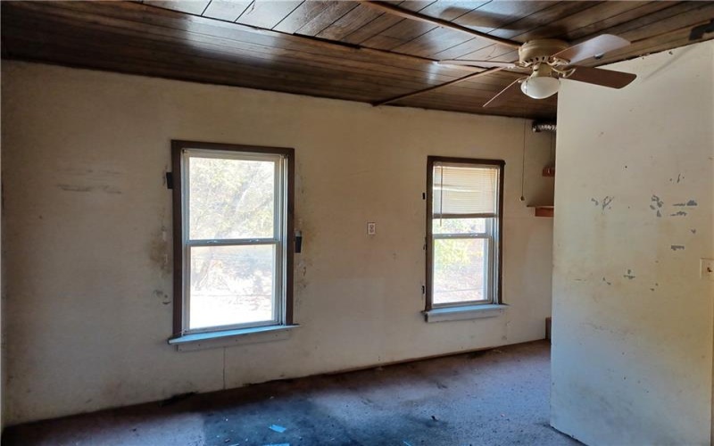 329 3rd St, Donora, 15033, 2 Bedrooms Bedrooms, 5 Rooms Rooms,1 BathroomBathrooms,Residential,For Sale,3rd St,1677894