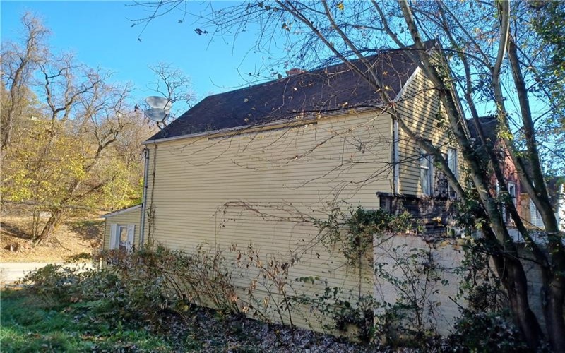 329 3rd St, Donora, 15033, 2 Bedrooms Bedrooms, 5 Rooms Rooms,1 BathroomBathrooms,Residential,For Sale,3rd St,1677894