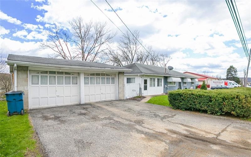 650. Overhead Bridge Rd., Youngwood, 15697, 3 Bedrooms Bedrooms, ,2.1 BathroomsBathrooms,Residential,For Sale,Overhead Bridge Rd.,1696570