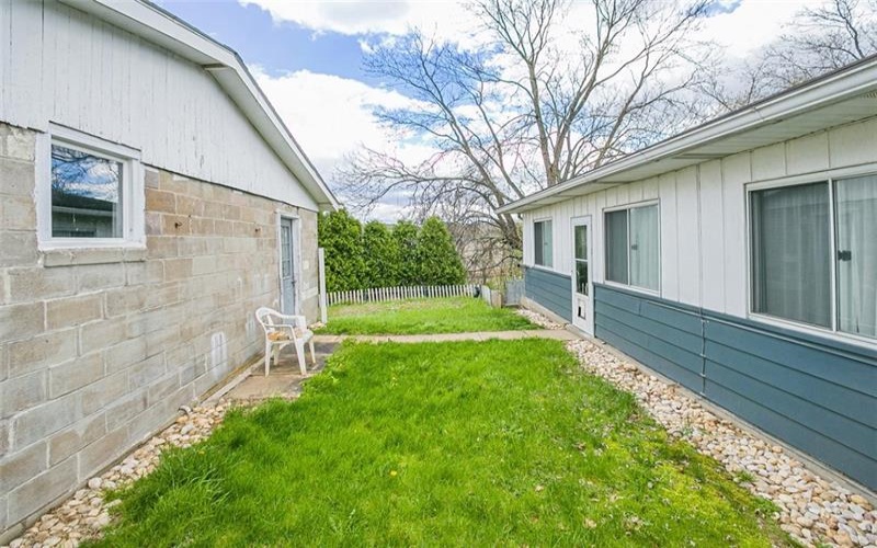 650. Overhead Bridge Rd., Youngwood, 15697, 3 Bedrooms Bedrooms, ,2.1 BathroomsBathrooms,Residential,For Sale,Overhead Bridge Rd.,1696570