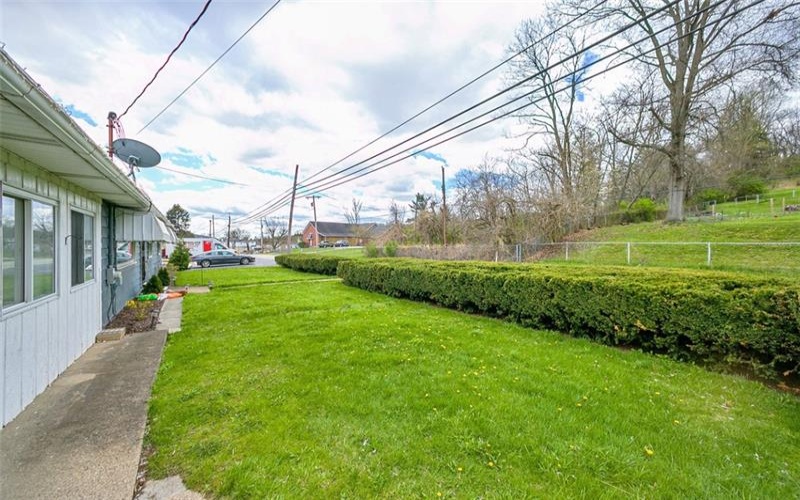 650. Overhead Bridge Rd., Youngwood, 15697, 3 Bedrooms Bedrooms, ,2.1 BathroomsBathrooms,Residential,For Sale,Overhead Bridge Rd.,1696570