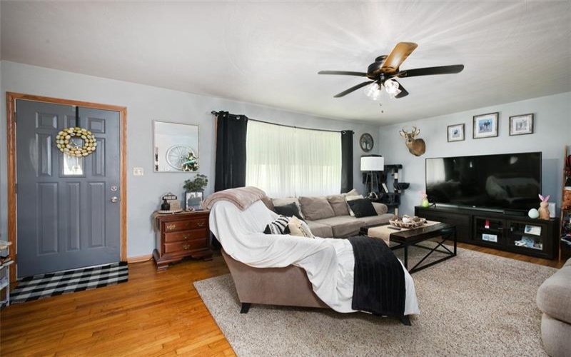 650. Overhead Bridge Rd., Youngwood, 15697, 3 Bedrooms Bedrooms, ,2.1 BathroomsBathrooms,Residential,For Sale,Overhead Bridge Rd.,1696570