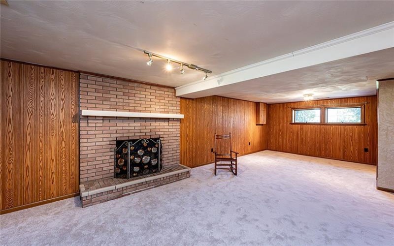 118 CORTLAND, NEW STANTON, 15672, 3 Bedrooms Bedrooms, 8 Rooms Rooms,2 BathroomsBathrooms,Residential,For Sale,CORTLAND,1696578