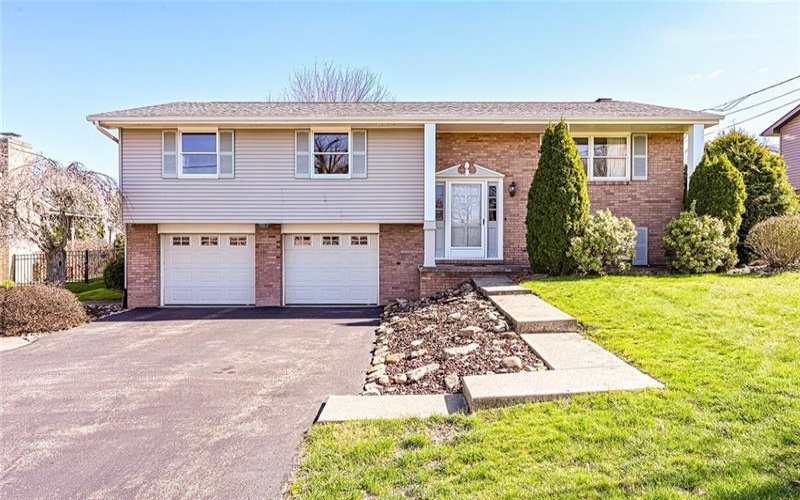 118 CORTLAND, NEW STANTON, 15672, 3 Bedrooms Bedrooms, 8 Rooms Rooms,2 BathroomsBathrooms,Residential,For Sale,CORTLAND,1696578