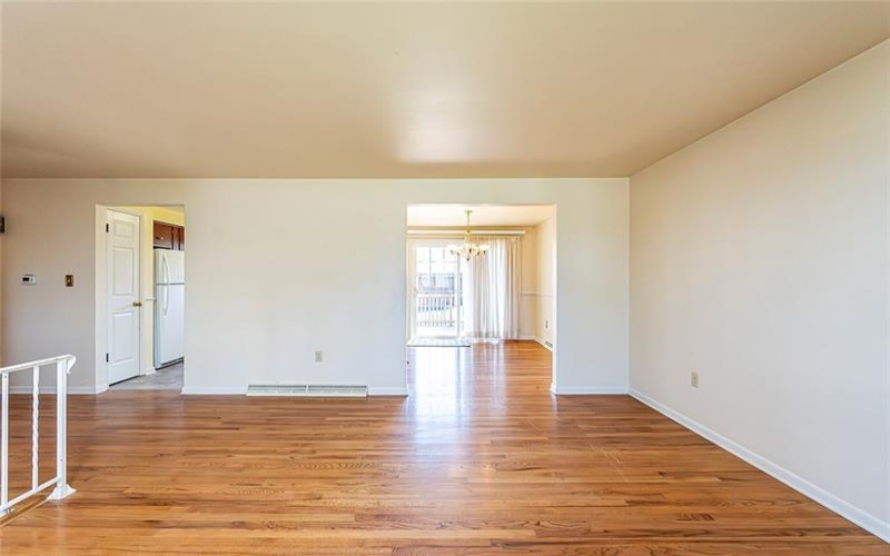 118 CORTLAND, NEW STANTON, 15672, 3 Bedrooms Bedrooms, 8 Rooms Rooms,2 BathroomsBathrooms,Residential,For Sale,CORTLAND,1696578