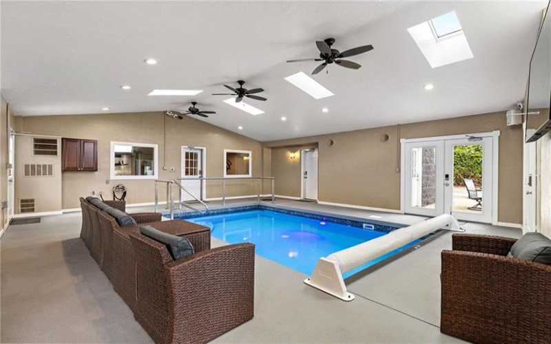 7711 Kifer Ln, Irwin, 15642, 4 Bedrooms Bedrooms, 12 Rooms Rooms,7.1 BathroomsBathrooms,Residential,For Sale,Kifer Ln,1697013