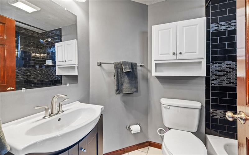 7711 Kifer Ln, Irwin, 15642, 4 Bedrooms Bedrooms, 12 Rooms Rooms,7.1 BathroomsBathrooms,Residential,For Sale,Kifer Ln,1697013