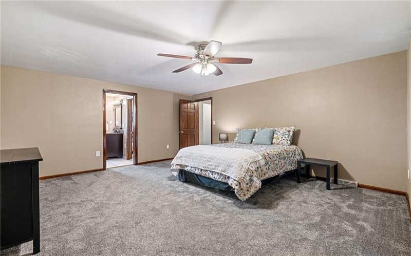7711 Kifer Ln, Irwin, 15642, 4 Bedrooms Bedrooms, 12 Rooms Rooms,7.1 BathroomsBathrooms,Residential,For Sale,Kifer Ln,1697013