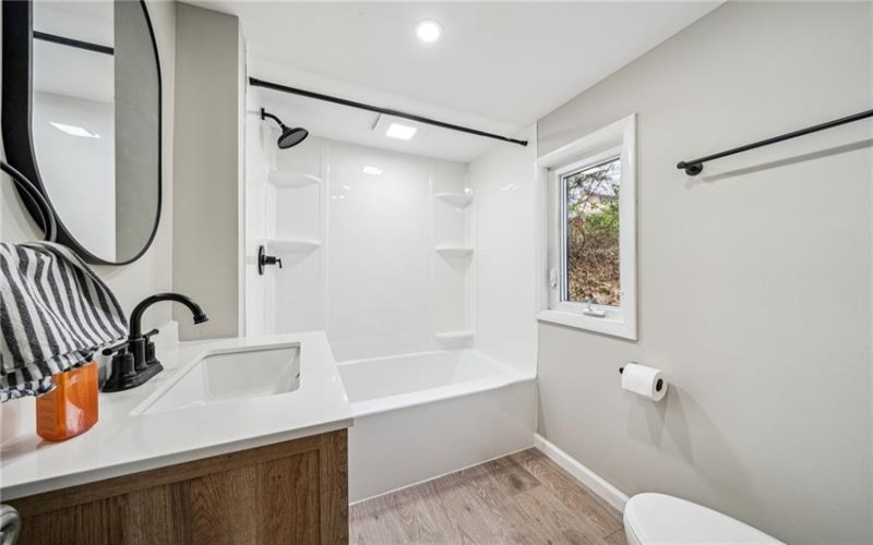628 1/2 Central Ave, Canonsburg, 15317, 2 Bedrooms Bedrooms, 6 Rooms Rooms,1 BathroomBathrooms,Residential,For Sale,Central Ave,1697100