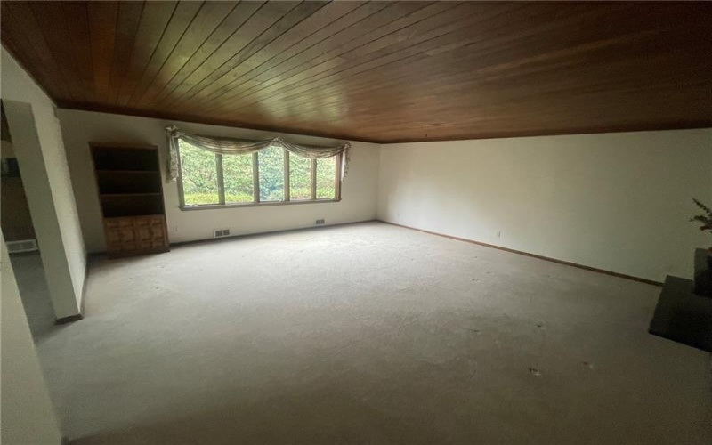 168 Farmington Place, Greensburg, 15601, 4 Bedrooms Bedrooms, 11 Rooms Rooms,2.2 BathroomsBathrooms,Residential,For Sale,Farmington Place,1691759