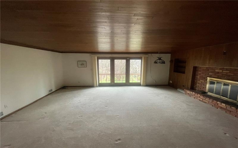 168 Farmington Place, Greensburg, 15601, 4 Bedrooms Bedrooms, 11 Rooms Rooms,2.2 BathroomsBathrooms,Residential,For Sale,Farmington Place,1691759