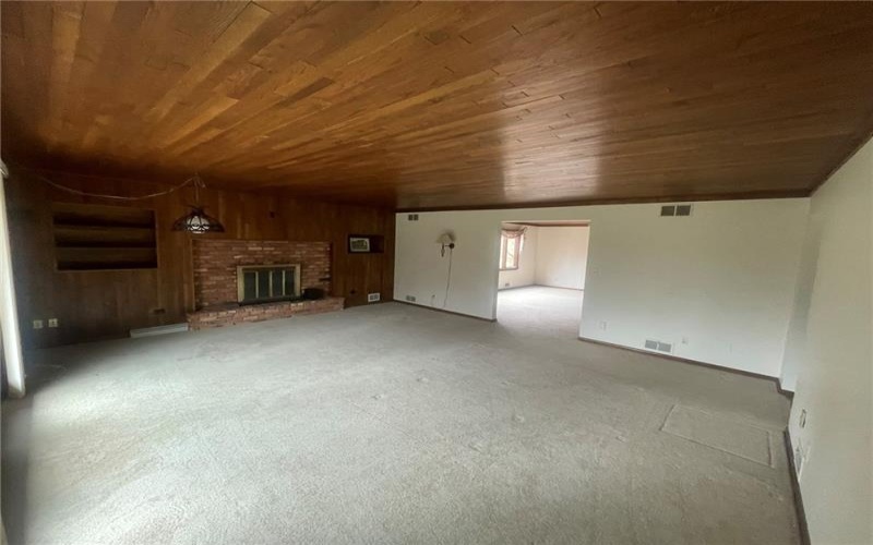 168 Farmington Place, Greensburg, 15601, 4 Bedrooms Bedrooms, 11 Rooms Rooms,2.2 BathroomsBathrooms,Residential,For Sale,Farmington Place,1691759