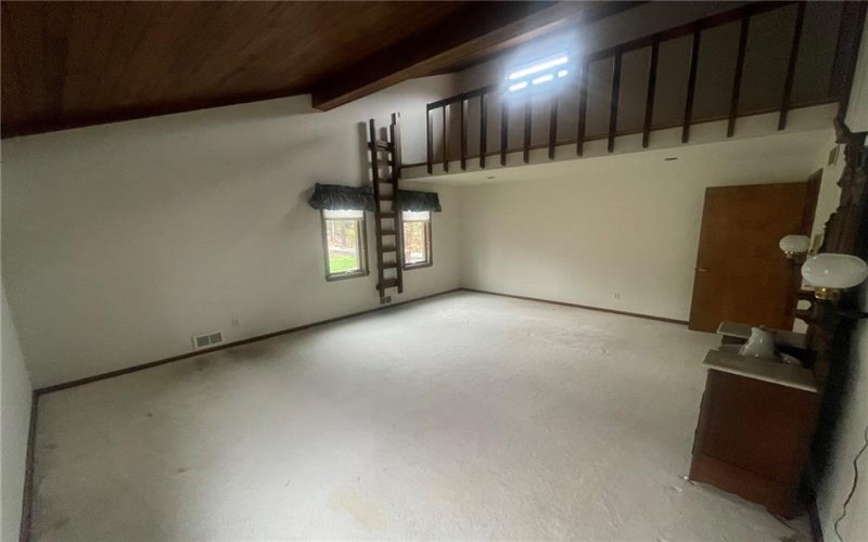 168 Farmington Place, Greensburg, 15601, 4 Bedrooms Bedrooms, 11 Rooms Rooms,2.2 BathroomsBathrooms,Residential,For Sale,Farmington Place,1691759