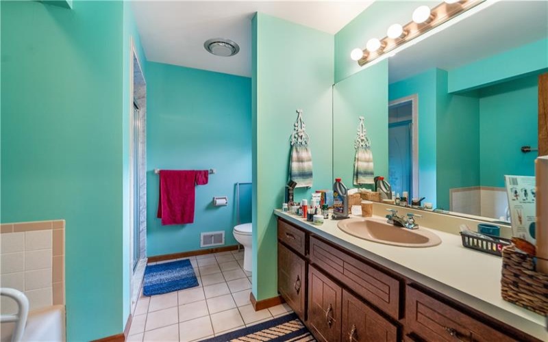 168 Farmington Place, Greensburg, 15601, 4 Bedrooms Bedrooms, 11 Rooms Rooms,2.2 BathroomsBathrooms,Residential,For Sale,Farmington Place,1691759