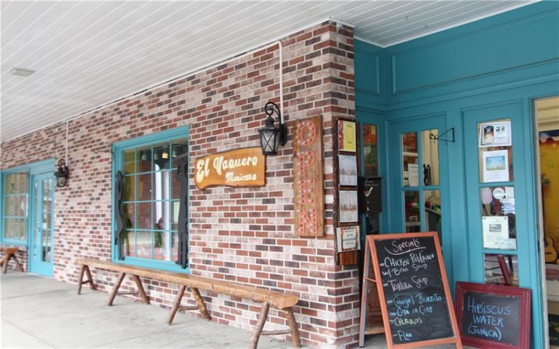105 E Main St, Ligonier, 15658, ,Commercial-industrial-business,For Sale,E Main St,1696850