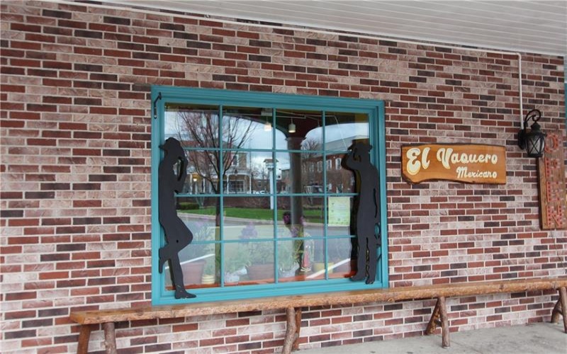 105 E Main St, Ligonier, 15658, ,Commercial-industrial-business,For Sale,E Main St,1696850