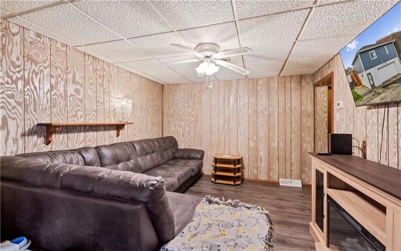 610 Green St, Brownsville, 15417, 2 Bedrooms Bedrooms, 5 Rooms Rooms,1 BathroomBathrooms,Residential,For Sale,Green St,1697078