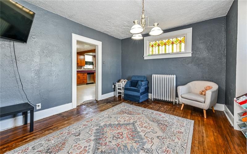 327 Meadow Ave, Charleroi, 15022, 4 Bedrooms Bedrooms, 8 Rooms Rooms,1.1 BathroomsBathrooms,Residential,For Sale,Meadow Ave,1697104
