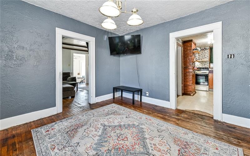 327 Meadow Ave, Charleroi, 15022, 4 Bedrooms Bedrooms, 8 Rooms Rooms,1.1 BathroomsBathrooms,Residential,For Sale,Meadow Ave,1697104