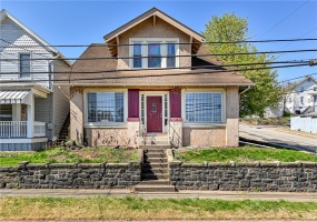 327 Meadow Ave, Charleroi, 15022, 4 Bedrooms Bedrooms, 8 Rooms Rooms,1.1 BathroomsBathrooms,Residential,For Sale,Meadow Ave,1697104