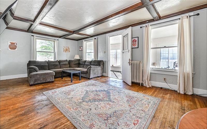 327 Meadow Ave, Charleroi, 15022, 4 Bedrooms Bedrooms, 8 Rooms Rooms,1.1 BathroomsBathrooms,Residential,For Sale,Meadow Ave,1697104