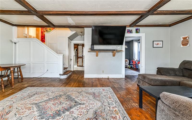 327 Meadow Ave, Charleroi, 15022, 4 Bedrooms Bedrooms, 8 Rooms Rooms,1.1 BathroomsBathrooms,Residential,For Sale,Meadow Ave,1697104