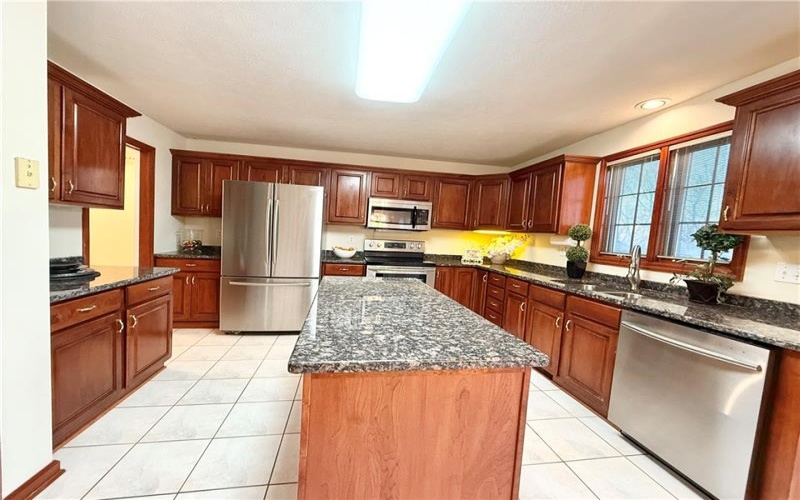 1026 Lexington Dr, Export, 15632, 4 Bedrooms Bedrooms, 11 Rooms Rooms,3.1 BathroomsBathrooms,Residential,For Sale,Lexington Dr,1697130