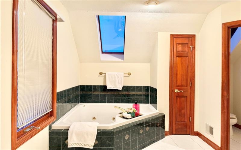 1026 Lexington Dr, Export, 15632, 4 Bedrooms Bedrooms, 11 Rooms Rooms,3.1 BathroomsBathrooms,Residential,For Sale,Lexington Dr,1697130