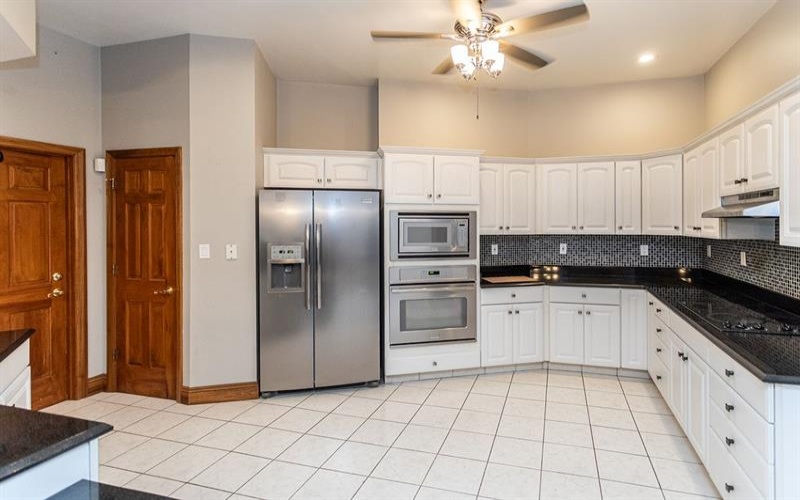 87 Farmview Drive, Uniontown, 15401, 5 Bedrooms Bedrooms, 9 Rooms Rooms,3 BathroomsBathrooms,Residential,For Sale,Farmview Drive,1697042