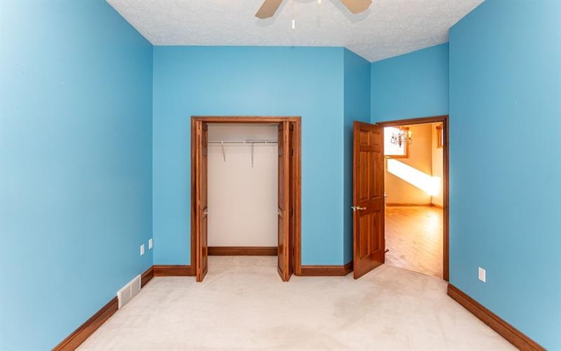 87 Farmview Drive, Uniontown, 15401, 5 Bedrooms Bedrooms, 9 Rooms Rooms,3 BathroomsBathrooms,Residential,For Sale,Farmview Drive,1697042