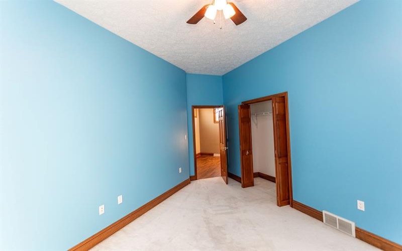 87 Farmview Drive, Uniontown, 15401, 5 Bedrooms Bedrooms, 9 Rooms Rooms,3 BathroomsBathrooms,Residential,For Sale,Farmview Drive,1697042