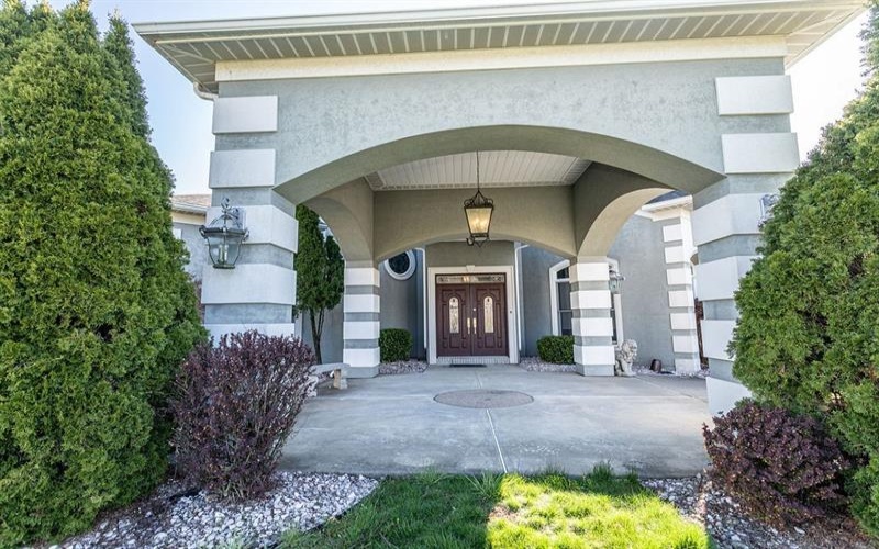 87 Farmview Drive, Uniontown, 15401, 5 Bedrooms Bedrooms, 9 Rooms Rooms,3 BathroomsBathrooms,Residential,For Sale,Farmview Drive,1697042