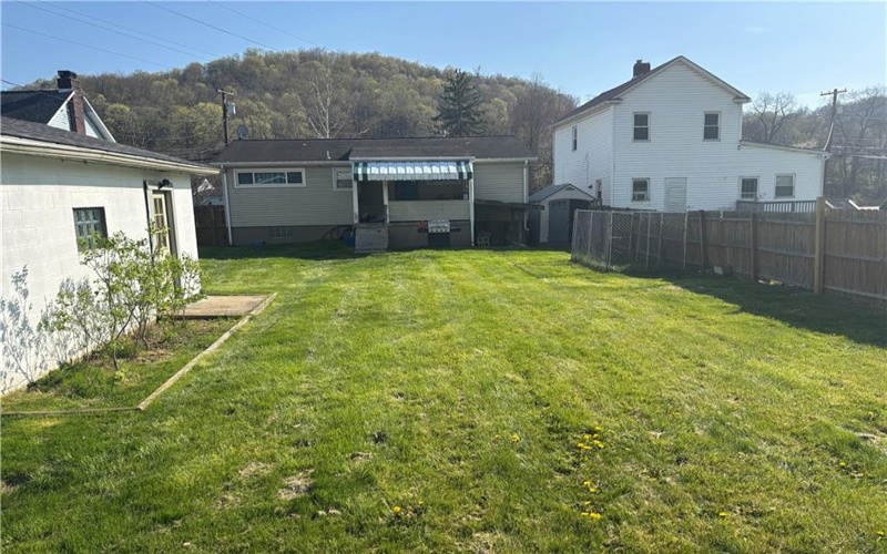 1105 Greensburg Road, New Kensington, 15068, 2 Bedrooms Bedrooms, ,1 BathroomBathrooms,Lease,For Sale,Greensburg Road,1697097