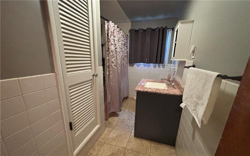 1105 Greensburg Road, New Kensington, 15068, 2 Bedrooms Bedrooms, ,1 BathroomBathrooms,Lease,For Sale,Greensburg Road,1697097