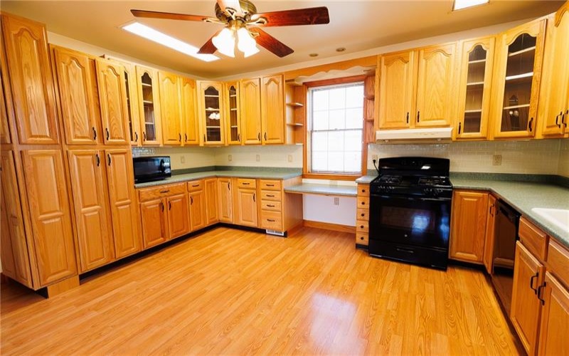 127 Herbert Lane, Delmont, 15626, 3 Bedrooms Bedrooms, 11 Rooms Rooms,2.1 BathroomsBathrooms,Residential,For Sale,Herbert Lane,1697236