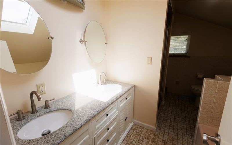 127 Herbert Lane, Delmont, 15626, 3 Bedrooms Bedrooms, 11 Rooms Rooms,2.1 BathroomsBathrooms,Residential,For Sale,Herbert Lane,1697236