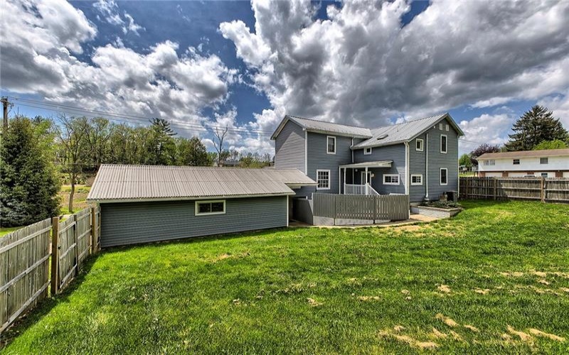 127 Herbert Lane, Delmont, 15626, 3 Bedrooms Bedrooms, 11 Rooms Rooms,2.1 BathroomsBathrooms,Residential,For Sale,Herbert Lane,1697236