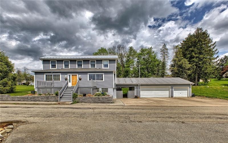 127 Herbert Lane, Delmont, 15626, 3 Bedrooms Bedrooms, 11 Rooms Rooms,2.1 BathroomsBathrooms,Residential,For Sale,Herbert Lane,1697236