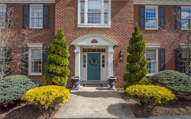 113 Bremen Ln, Canonsburg, 15317, 5 Bedrooms Bedrooms, 14 Rooms Rooms,6.1 BathroomsBathrooms,Residential,For Sale,Bremen Ln,1693858