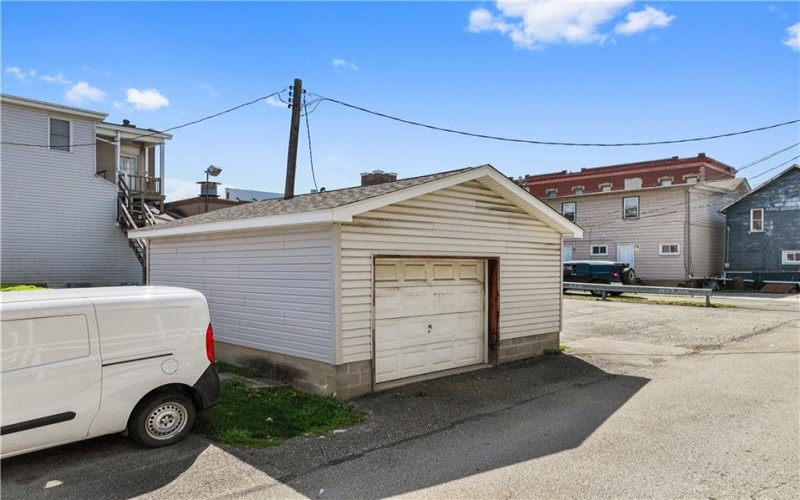 322 3rd St, California, 15419, ,Commercial-industrial-business,For Sale,3rd St,1697189