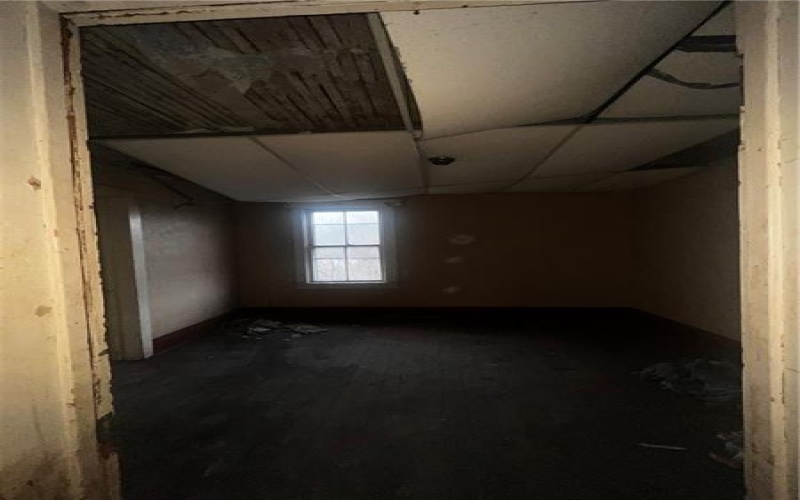3117 W Crawford Ave, Connellsville, 15425, 4 Bedrooms Bedrooms, ,1 BathroomBathrooms,Residential,For Sale,W Crawford Ave,1697304