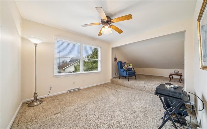 40 Lakeridge Drive, Greensburg, 15601, 3 Bedrooms Bedrooms, 7 Rooms Rooms,2.1 BathroomsBathrooms,Residential,For Sale,Lakeridge Drive,1694468