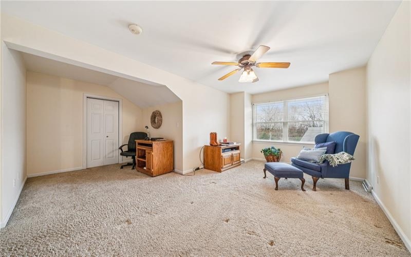 40 Lakeridge Drive, Greensburg, 15601, 3 Bedrooms Bedrooms, 7 Rooms Rooms,2.1 BathroomsBathrooms,Residential,For Sale,Lakeridge Drive,1694468
