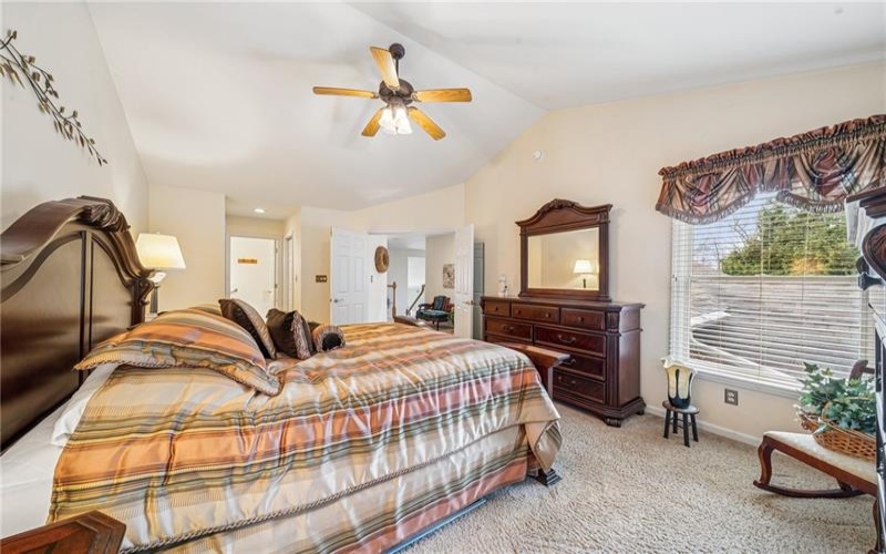 40 Lakeridge Drive, Greensburg, 15601, 3 Bedrooms Bedrooms, 7 Rooms Rooms,2.1 BathroomsBathrooms,Residential,For Sale,Lakeridge Drive,1694468