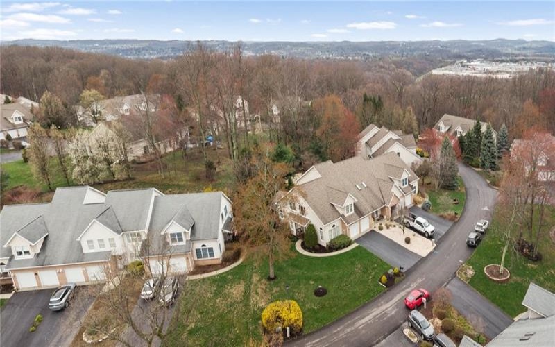 40 Lakeridge Drive, Greensburg, 15601, 3 Bedrooms Bedrooms, 7 Rooms Rooms,2.1 BathroomsBathrooms,Residential,For Sale,Lakeridge Drive,1694468